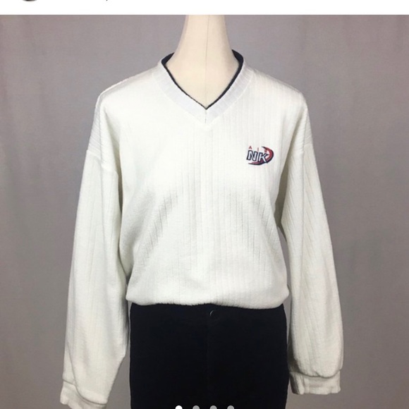 White sweater - Picture 1 of 4